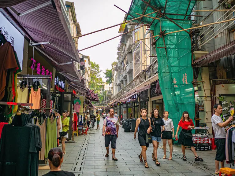 Guangzhou’s BaiMa Clothing Market